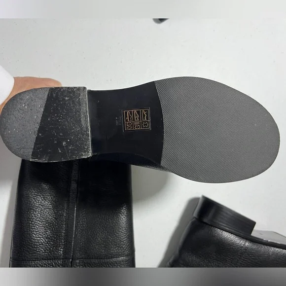 Tory Burch Junction Riding Boot in Black Tumbled Leather with box - Picture 9 of 16